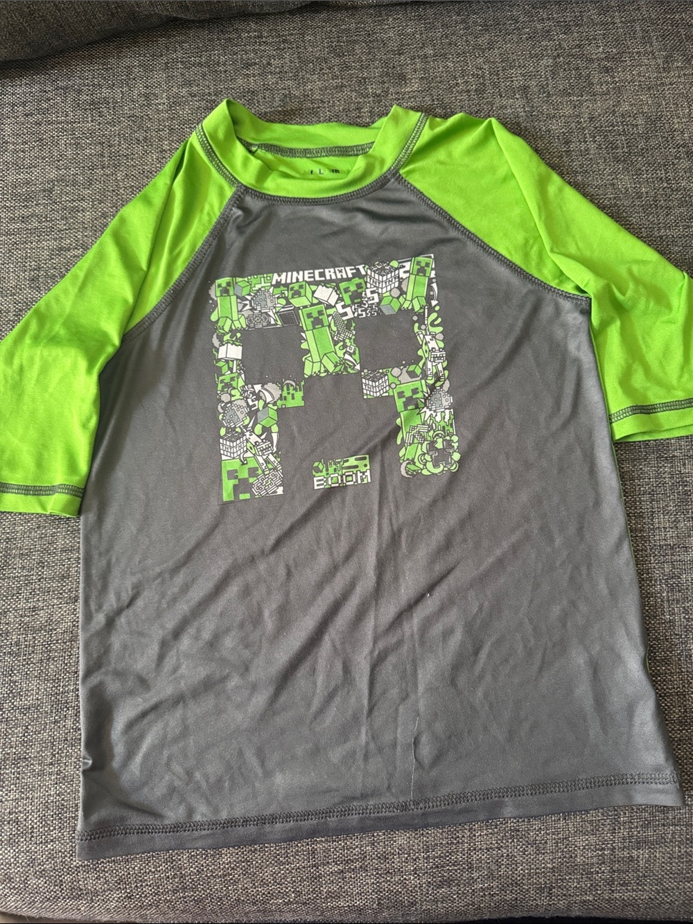 Minecraft Short Sleeve Rash Guard - Gray & Lime Green